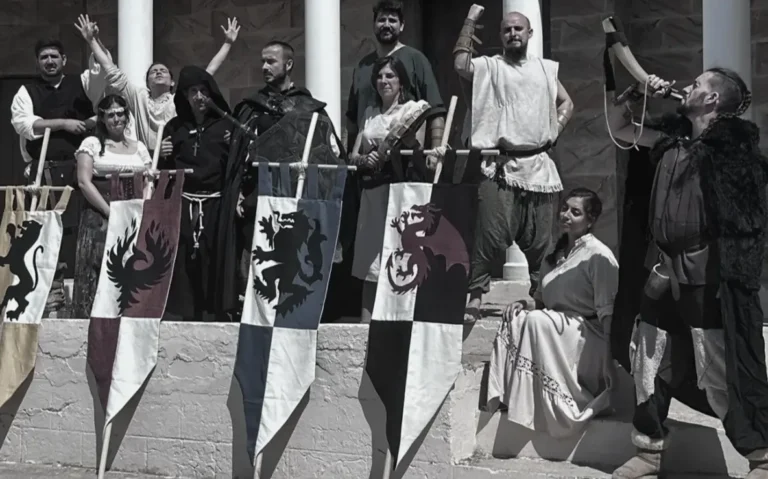 fotografía de equipo de un team building medieval de edubaa y skillmersion